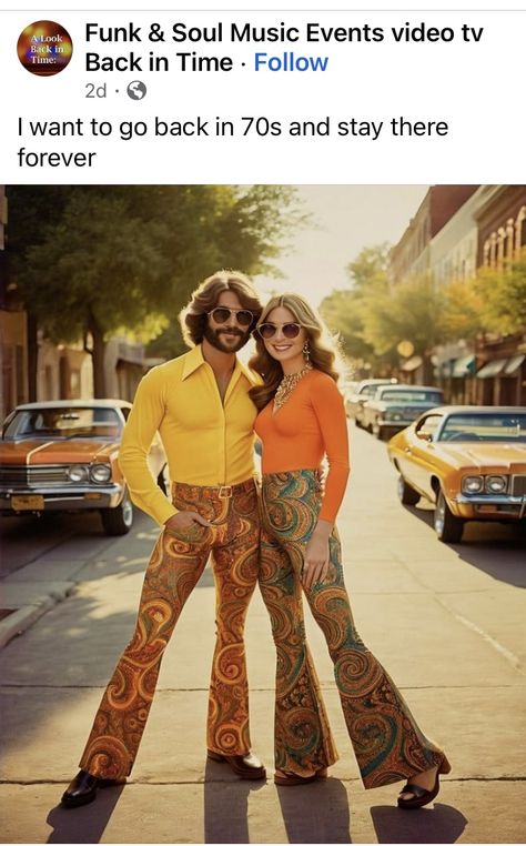 Hippy Outfits Halloween, 70s Couple, Disco Party Outfit, 70s Vintage Fashion, Austin Powers, Soul Train, Hippie Girl, Frayed Jeans, Bell Bottom Pants