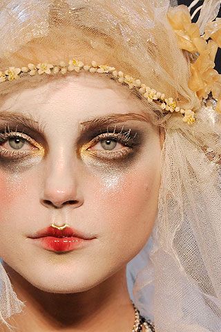 Galliano A/W 2009 detail Makeup Runway, Editorial Make-up, Fantasy Make-up, Drag Make-up, Jessica Stam, Mode Editorials, High Fashion Makeup, Make Up Inspiration, Avant Garde Makeup