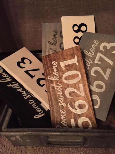 Zip Code Signs, Christmas Craft Show, Zip Codes, Boutique Ideas, Sign Ideas, It Network, Diy Signs, Rustic Barn, Zip Code