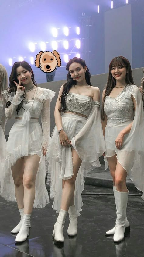 Idol Outfit Ideas Stage, Twice Nayeon Stage Outfits, Band Uniforms, Concert Dresses, Preformance Outfits, Brave Girl, Women Bodycon Dress, Concert Fits, Jennie Lisa