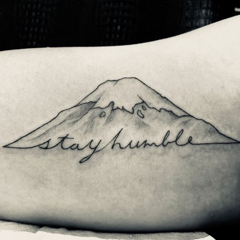 mountain tattoo stay humble fuji mountain My Fuji Tattoo, Fuji Mountain Tattoo, Mount Fuji Tattoo, Stay Tattoo, Humble Tattoo, Japanese Irezumi, Triathlon Tattoo, Matching Tats, Fuji Mountain