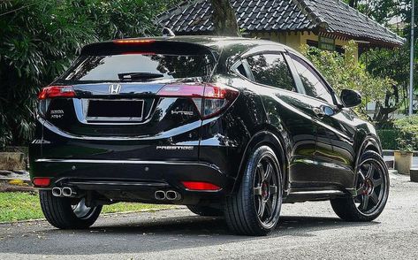 Honda Black, Honda Vezel, Car Facts, Honda Hrv, Basketball Wallpaper, Android Wallpaper Flowers, Wallpaper Flowers, Black Edition, New Car