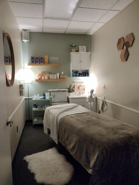 Small Spa Studio Ideas, Small Space Esthetician Room, Mini Spa Room Ideas, Small Therapy Room, Wax Room Organization, Spa Room Cabinets, Small Spa Space Ideas, Esthetician Room Small Space, Esthetician Room Wall Decor