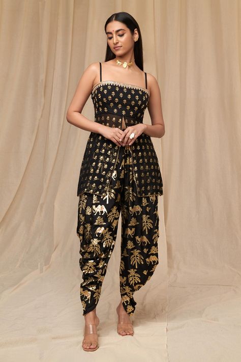 Shop for Masaba Black Raw Silk Oasis Print Dhoti Pant Set for Women Online at Aza Fashions Baju Kahwin, Trendy Outfits Indian, Traditional Indian Dress, Dhoti Pants, Indo Western Dress, Indian Dresses Traditional, Traditional Indian Outfits, Aari Embroidery, Party Wear Indian Dresses