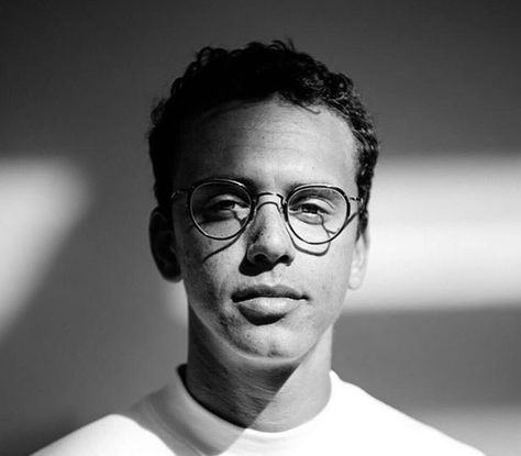 Logic Rapper Aesthetic, Logic Artist, Logic Young Sinatra, Logic Rapper Wallpaper, Young Sinatra, Logic Rapper, Mp3 Music Downloads, Face Sketch, Harry Styles Wallpaper