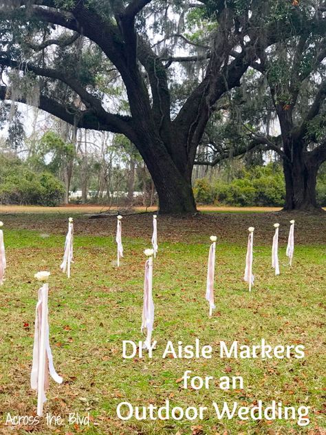 Bride Walkway Ideas, Wedding Aisle Markers Outdoor, Wedding Pathway Decor Outdoor, Isle Runners For Outdoor Wedding, Isle Markers For Wedding, Wedding Pathway Ideas Outdoor, Outdoor Wedding Aisle Ideas Walkways, Wedding Isles Decoration Outdoor, Aisle Decorations Wedding Outdoor