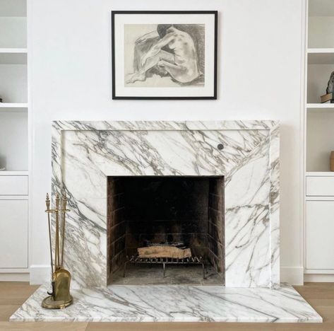 Ultimate list of modern fireplace ideas - Brick, tile and painted fireplace ideas - Style Your Sanctuary Painted Fireplace Ideas, Tile Around Fireplace, House Hall Design, Modern Fireplace Ideas, Painted Fireplace, Hearth Tiles, Slate Fireplace, Gorgeous Fireplaces, Marble Fireplace Surround