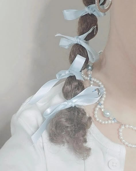 Coquette dollete aesthetic blue bow hairstyle soft aesthetic Coquette Dollete Aesthetic, Braids Festival, Coquette Hair, Hairstyle Cute, Blue Coquette, Bubble Braids, Bow Hairstyle, Hair Ribbons, Soft Aesthetic