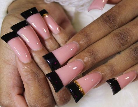 Welcome to Pink’s Web 🕸🎀🕷 on Instagram: “phat black tiP FEBRUARY BOOKS ARE OPEN 😎💖 #atlnailtech #atlantanails #ducknails #pinksartistry #thekawaiitouch #nail #cyberpunk #nailporn…” Black French Tip Toes, Duck Flare Nails, French Tip Toes, Future Nails, Flare Nails, Black French Tip, Classy Acrylic, Damian Priest, Black French Tips