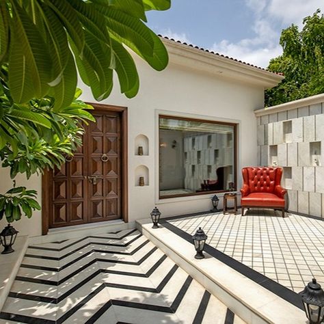 Indian Home Architecture Design, Modern Rajasthani Architecture, Terrace Flooring Design, Rajasthani House Design, Terrace Wall Design, Terrace Flooring Ideas, Terrace Flooring, Terrace Landscaping, Indian House Exterior Design