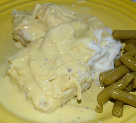 Chicken Over Biscuits, Creamed Chicken And Biscuits, Chicken And Biscuits Recipe, Creamed Chicken, Cream Chicken Recipes, Chicken Biscuits, Spicy Southern Kitchen, Chicken And Biscuits, Southern Kitchen