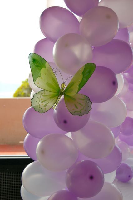 Tinkerbell Balloons, Fairy Birthday Themes, Arch Cake, Cake Table Decor, Butterfly Garden Party, Tinkerbell Birthday, Tinkerbell Party, Fairy Garden Party, Cute Birthday Ideas