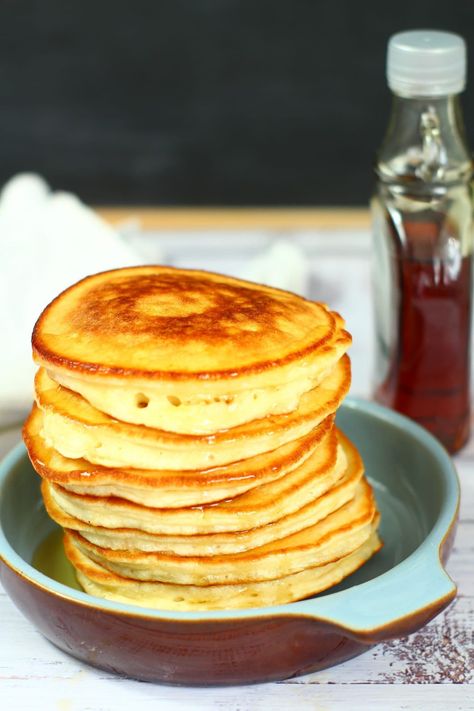 These Easy Fluffy American Pancakes are quite simply delicious and are a weekend staple in our house. Whatever you like to pour on top, let it be copious. #americanpancakes #pancakes #pancakeday #breakfast #applytofaceblog Easy American Pancakes, Pancake Recipe Easy Fluffy, Easy Weekend Breakfast, Great Breakfast Ideas, Fluffy Pancake Recipe, American Pancakes, Batter Mix, Pancake Recipe Easy, Big Breakfast