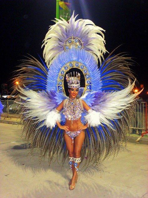 Brazil Party, Carnival Inspiration, Brazilian Carnival, Carnival Girl, Carnival Fashion, Costume Carnaval, Carnaval Costume, Brazil Carnival, Samba Costume