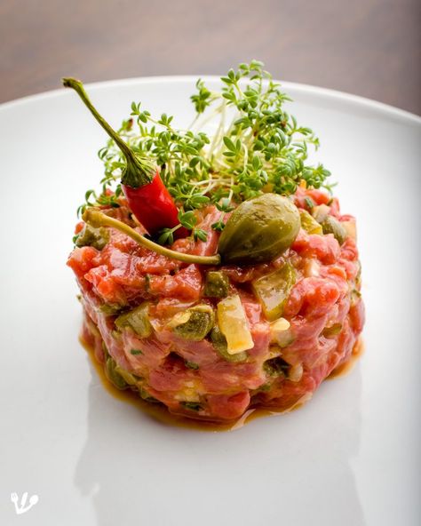 Beef/Steak Tartare: Sigmund Freud's Breakfast, and Favorite Dish of Claude Lanzmann and Thomas Bernhard #cannibals #freudianbrunch | Jewish Viennese Food Arnold Schoenberg, Tartare Recipe, Magazine Recipe, Tuna Tartar, Martin Buber, Beef Tartare, Knead Bread Recipe, Japanese Recipe, Steak Tartare