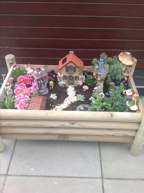 Preschool Fairy Garden, Raised Fairy Garden Ideas, Sandbox Garden, Fairy Garden Box, Insect Garden, Kids Fairy Garden, Fairy Garden Containers, Fairy Garden Pots, Doll Garden