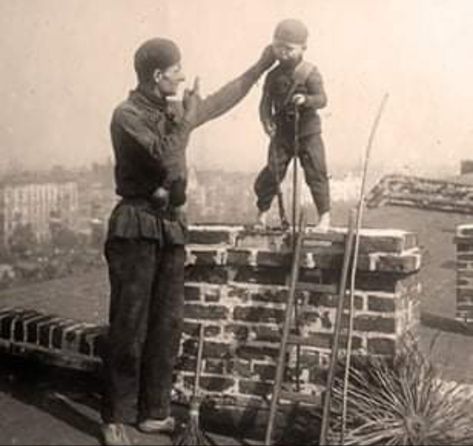 Child Worker, Library Activities, Chimney Sweep, Oliver Twist, William Blake, History Images, History Facts, Vintage Photographs, Historical Photos