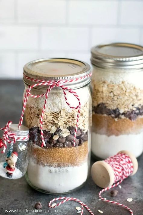 Cookie Mix In A Jar Recipe, Mason Jar Cookie Recipes, Cookie Mix Jar, Cookie Mix In A Jar, Mason Jar Cookies Mix, Gluten Free Cookies Easy, Cowboy Cookie Recipe, Magic Decor, Mix In A Jar