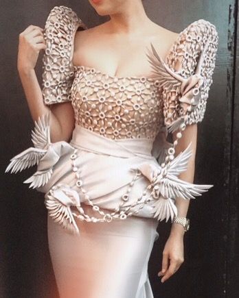 Cary Santiago Gowns, Cary Santiago, Modern Filipiniana Gown, Modern Filipiniana Dress, Filipino Clothing, Modern Filipiniana, Filipino Fashion, Filipiniana Dress, Haute Couture Details