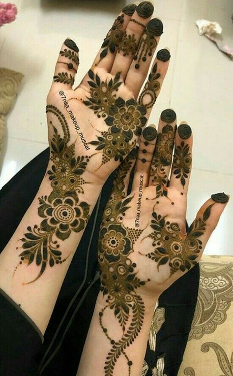 Arabic Khafif Mehndi Designs, Arabic Mehndi Designs Back Hand, Hand Simple Mehndi Design, Front Hand Simple Mehndi, Elegant Henna, Easy Mehndi Designs, Khafif Mehndi, Front Mehndi Design, Khafif Mehndi Design