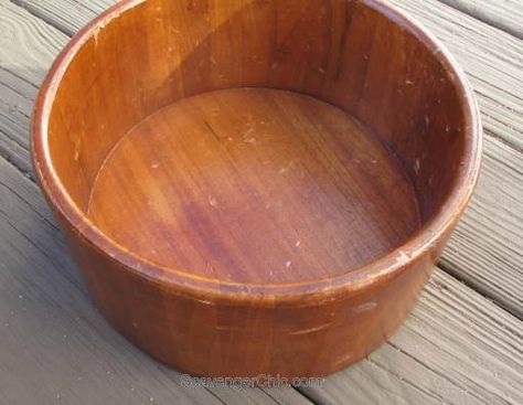 Wooden Salad Bowl Repurposed, Baked Calamari, Wooden Bowls Decor Ideas, Wooden Bowls Diy, Wooden Bowls Decor, Thrift Diy, Shallow Shelves, Basket Makeover, Vintage Thrift Stores