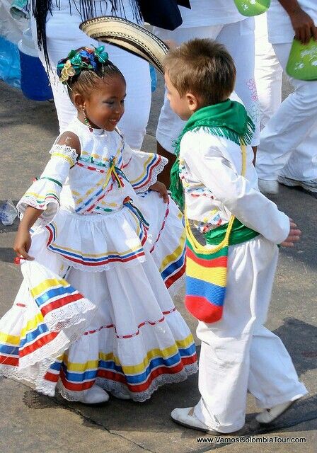 Colombia Modern Dans, Colombian Culture, Dance Like No One Is Watching, Shall We Dance, Dance With Me, Dance Dance Dance, Tiny Dancer, Let's Dance, We Are The World