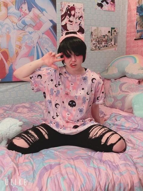 Pastel Goth Outfits Boy, Pastel Male Outfits, Pastel Punk Outfits, Yami Kawaii Outfit, Pastel Goth Leggings, Goth Male, Pastel Goth Boy, Pastel Goth Shirt, Alternative Subcultures