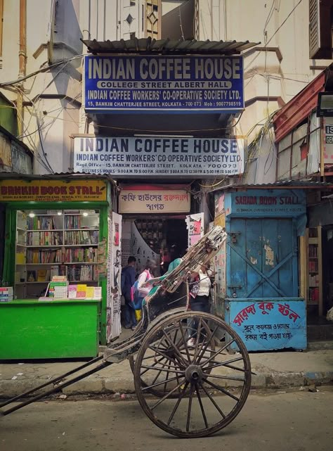 Old Delhi Aesthetic, Kolkata Sketch, Video Background Images, Mulk Raj Anand, Dog Show Poster, Bengal Aesthetic, Kolkata Street Photography, Kolkata Painting, Indian Coffee House