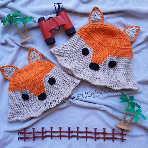 Fox crochet bucket hat designed by @hookedntangled Fox Bucket Hat, Bucket Hat Crochet, Fox Crochet, Fox Hat, Bucket Hat Design, Crochet Bucket, Crochet Bucket Hat, Crochet Bebe, Hat Crochet