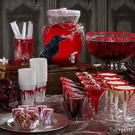 Goth Snacks, Halloween House Party Decorations, Vampire Halloween Party, Y2k Horror, Haunted Halloween Party, Horror Themed Party, Twilight Party, Vampire Ball, Dekorasi Halloween