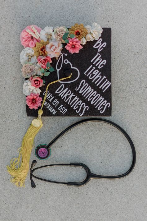 Labor And Delivery Nurse Graduation Cap, Nursing School Graduation Party, Nurse Graduation Cap, Nursing Graduation Pictures, Nursing School Motivation, Graduation Cap Decoration Diy, Nursing School Graduation, Emergency Nursing, Nursing Cap