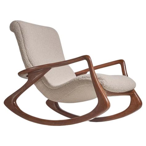 Vladimir Kagan Crescent Chair | 1stDibs Designer Lounge Chair, Vladimir Kagan, Waiting Room Chairs, Modern Furniture Design, Charles And Ray Eames, Lounge Chair Design, Charles & Ray Eames, George Nelson, American Furniture