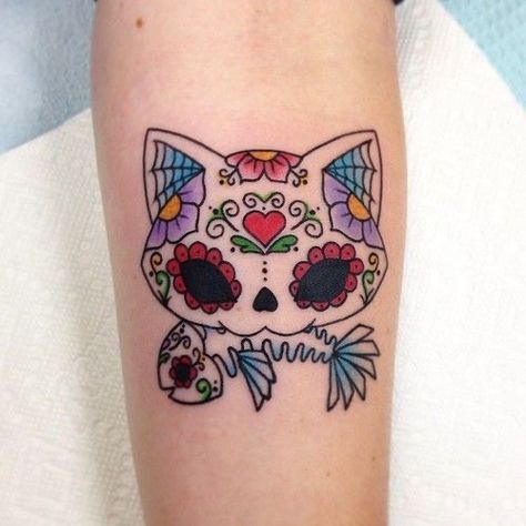 Skull Finger Tattoos, Cat Skull Tattoo, Small Skull Tattoo, Tattoo Advice, Skull Tattoo Flowers, Bow Tattoo Designs, Catrina Tattoo, Sugar Skull Cat, Sugar Skull Tattoos