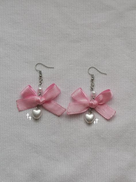 Coquette pink bow earings Coquette Earrings, Coquette Pink, Phone Charms, Earring Ideas, Bow Earrings, Jewelry Inspo, Phone Charm, Star Charms, Pink Bow