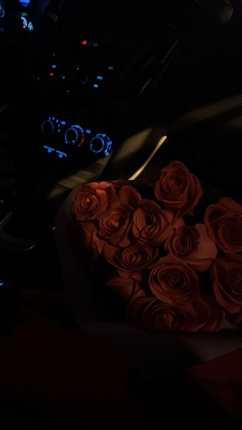 Flowers In Car Snapchat, Flower Bouquet In Car, Flowers At Night Aesthetic, Flowers In Car Aesthetic, Flowers Fake Snap, Flower In Car, Bouquet In Car, Flowers Fake Story, Roses In Car