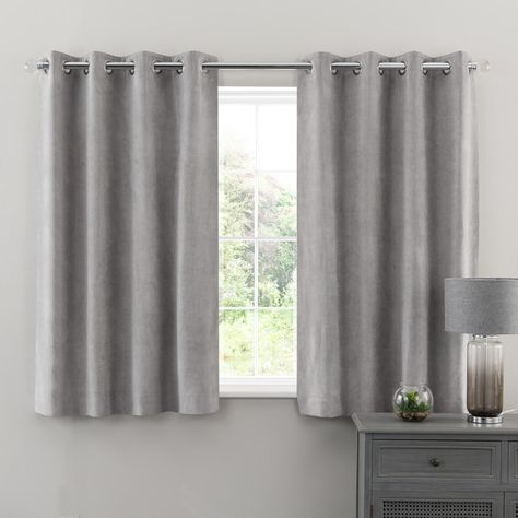 Gray Curtains Bedroom Ideas, Curtains Bedroom Ideas, Grey Curtains Bedroom, Plain Curtains, Eyelet Curtains, Curtain Pole, Stylish Curtains, Types Of Curtains, Curtain Sizes