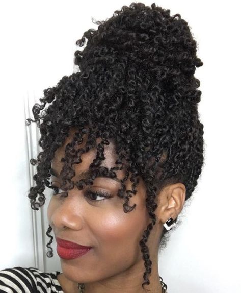 High Bun With Bangs For Curly Twists Curly Twists, Cabello Afro Natural, Twists Hairstyles, Curly Braids, Passion Twists, Twist Braid, Natural Hair Twists, Pelo Afro, Twist Braid Hairstyles