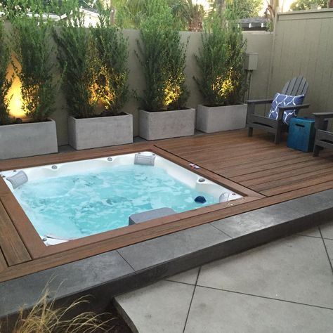 David Ventura (@venturamasonry) • Instagram photos and videos Jacuzzi Outdoor Deck, Narrow Backyard Ideas, Sunroom Remodel, Hot Tub Landscaping, Hot Tub Backyard, Rooftop Terrace Design, Small Pool Design, Courtyard Design, Backyard Gazebo