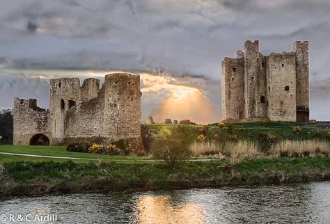 Trim Ireland | Trim Castle, Ireland Ireland Castles, Norman Castle, Castle Ireland, Images Of Ireland, Irish Castles, Castles In Ireland, Ireland Trip, Visit Ireland, Castle Ruins