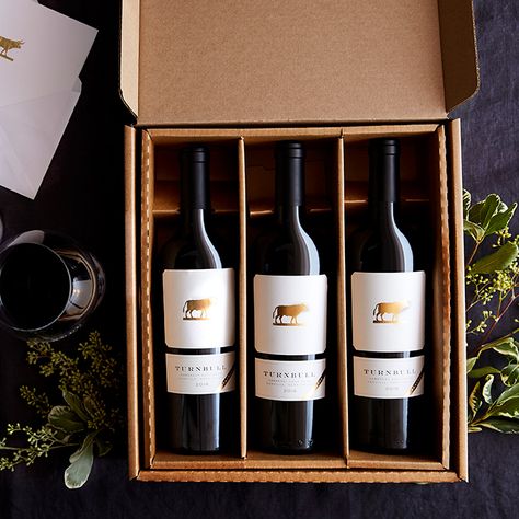 Wine Packaging Design Box Ideas, Bag In Box Packaging Wine, Personalized Wine Box, Engraved Wine Box, Wine Bottle Box, Wine Gift Set, Wine Photography, Wine Gift Boxes, 카드 디자인