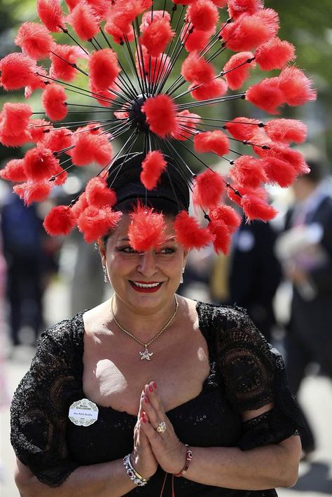 Ascot Horse Racing, Royal Ascot Races, Unusual Hats, Royal Ascot Hats, Races Style, Ascot Hats, Crazy Hats, Races Fashion, Kentucky Derby Hat