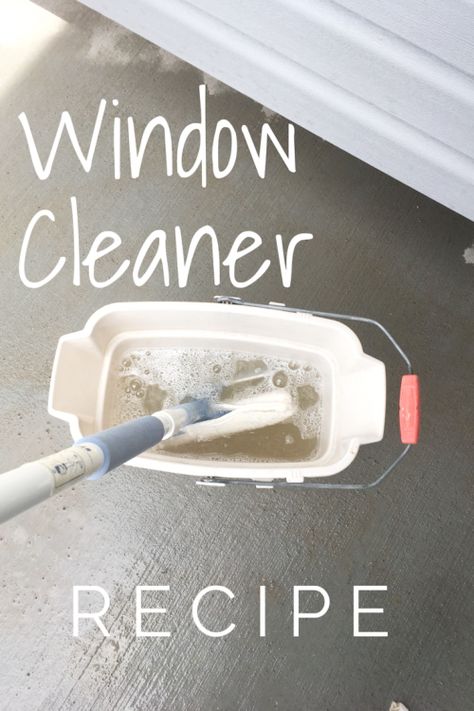 Outdoor Window Cleaner, Clean Outdoor Windows, Window Cleaner Recipes, Window Cleaning Tips, Window Cleaner Homemade, Window Cleaning Solutions, Outdoor Window, Cleaning Painted Walls, Homemade Cleaning Solutions