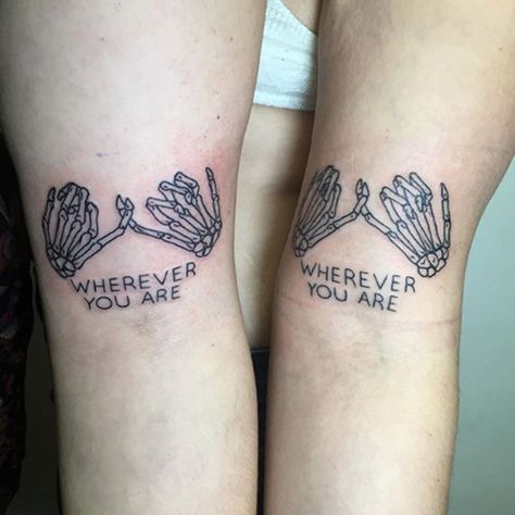 Couples Silhouette Tattoo, Father Daughter Tattoos Matching, Matching Bff Tattoos, Matching Bff, Matching Friend Tattoos, Matching Best Friend Tattoos, Tattoos Infinity, Couple Tattoos Unique, Tattoos Mandala