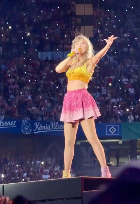 Taylor swift | the eras tour | 1989 era | yellow top pink skirt Eras Tour 1989, Taylor Swift The Eras Tour, Yellow Top, Pink Skirt, Eras Tour, Taylor Swift, Swift, Skirt, Yellow