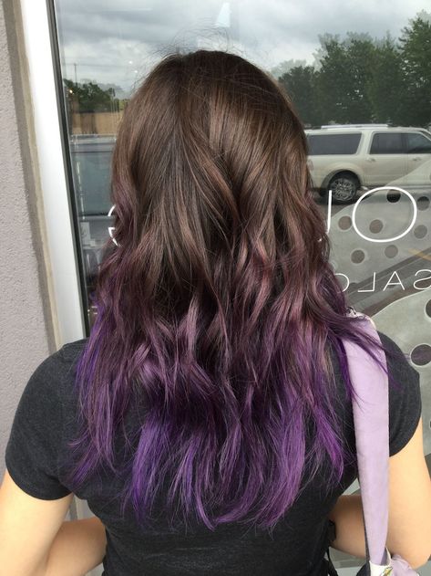 brown-to-dark-purple-medium-length-wavy-hair-ombre-hair-brown-to-blonde Ombré Short Hair, Purple Hair Tips, Purple Brown Hair, Violet Hair Colors, Blonde Ombre Hair, Best Ombre Hair, Roofing Colors, Purple Balayage, Brunette Ombre