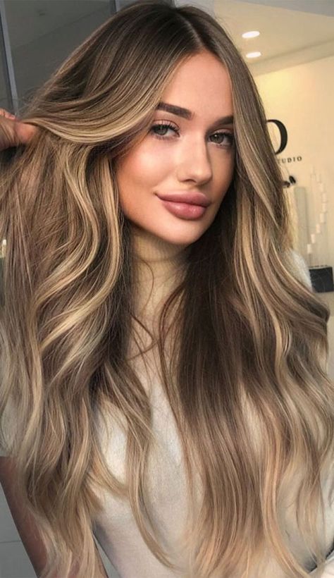 Sandy Blonde Hair, Blond Balayage, Beautiful Haircuts, Sandy Blonde, Dirty Blonde Hair, Ombre Hair Color, Dirty Blonde, Hair Color Balayage, Long Blonde Hair