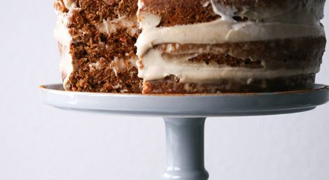 Simple Carrot Cake with Cashew Frosting - Wife Mama FoodieFacebookInstagramPinterestTwitterYouTube Simple Carrot Cake, Cashew Frosting, Cashew Cream Cheese, Dairy Free Cream, Best Carrot Cake, Slow Cooker Desserts, Cashew Cream, Gateaux Cake, Chocolate Zucchini