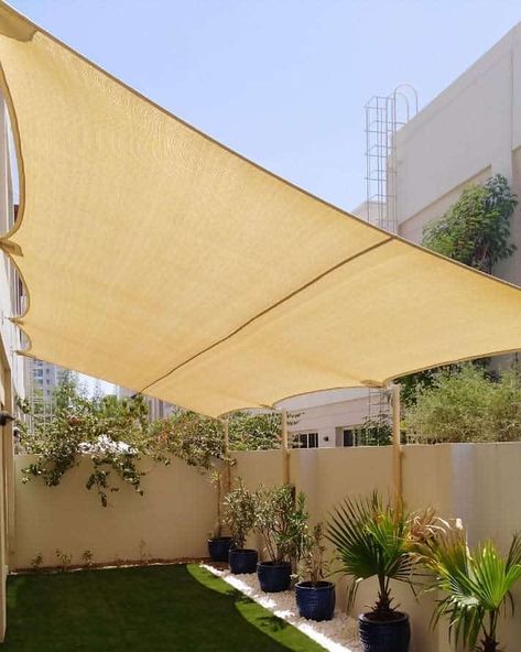 Canopy Outdoor Backyard Shade, Sun Shade Sail Ideas Patio, Shade Sails For Privacy, Outdoor Sun Shades Patio, Backyard Sun Sail Shades, Sunshade Patio Ideas, Outdoor Sun Shade Ideas, Sun Shade On Deck, Deck Shade Sail Ideas