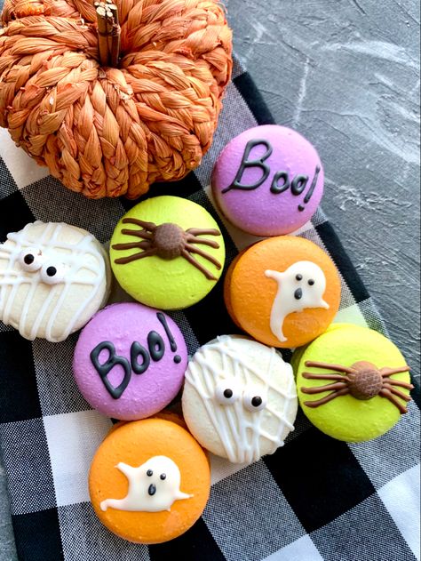 I love making Halloween themed Macarons every year! This year I went all out with four different designs and flavors. Boo! Bussines Packaging, Themed Macarons, Halloween Macarons, 3 Layer Cakes, Macaron Cake, Food Aesthetics, Halloween Sweets, Themed Desserts, Halloween Snacks