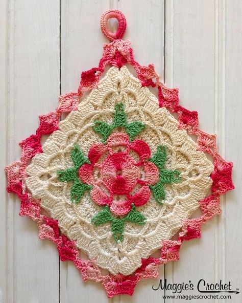 crochet-vintage-potholder-maggiescrochet-maggie-weldon-flower-002-optw Pasta Crochet, Vintage Potholders, Crochet Potholder, Crochet Potholder Patterns, Nice Kitchen, Crochet Hot Pads, Crochet Decor, Crochet Geek, Potholder Patterns